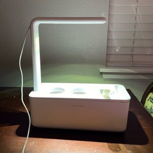 Click & Grow 3 smart garden